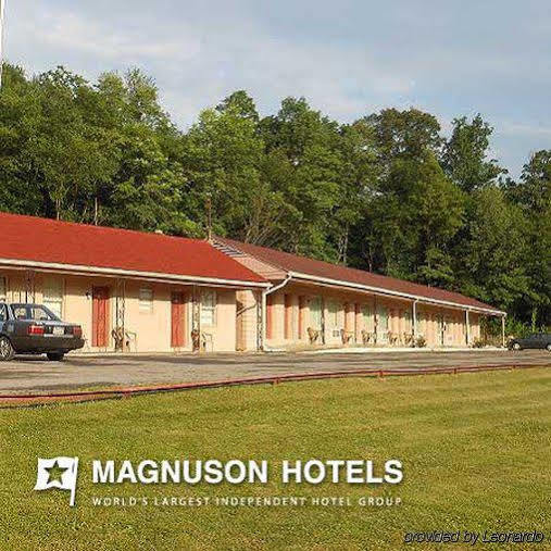 Motel 22 Mapleton Depot Хънтингдън Екстериор снимка